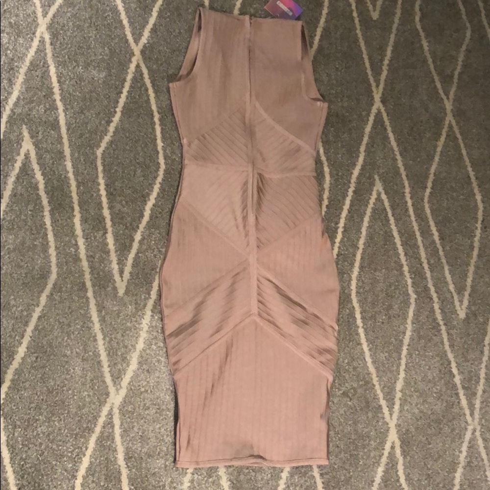 Misguided dusty rose bodycon dress - Picture 3 of 7